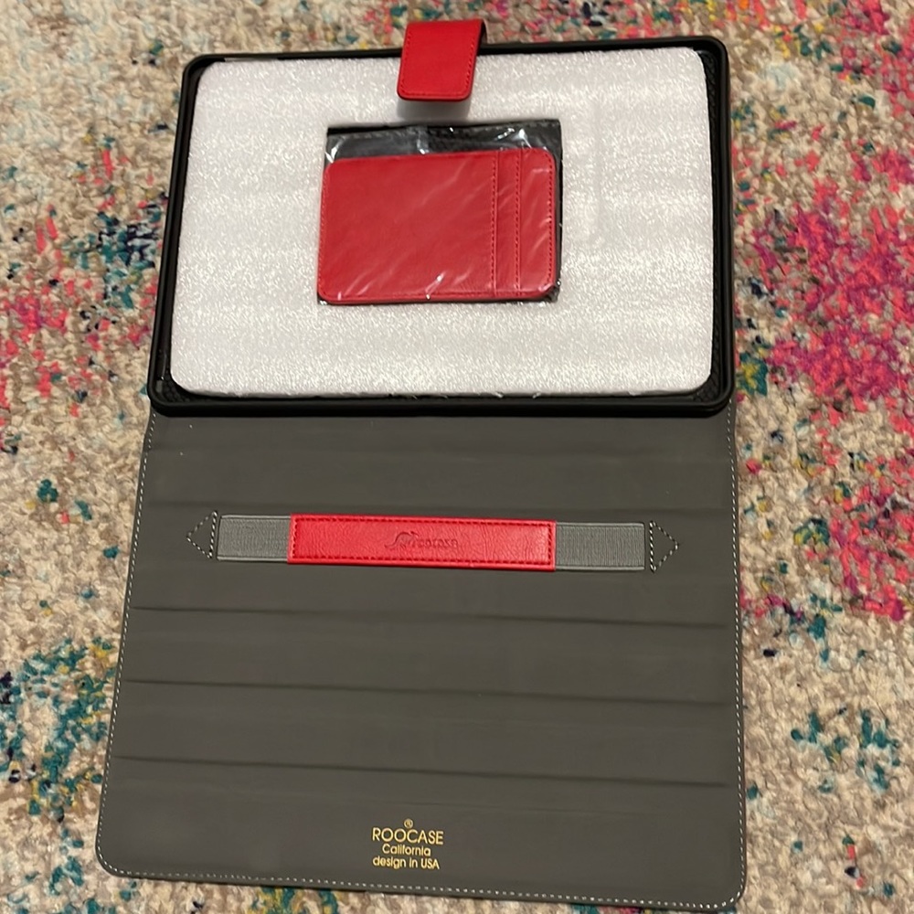 I pad case - Picture 2 of 3